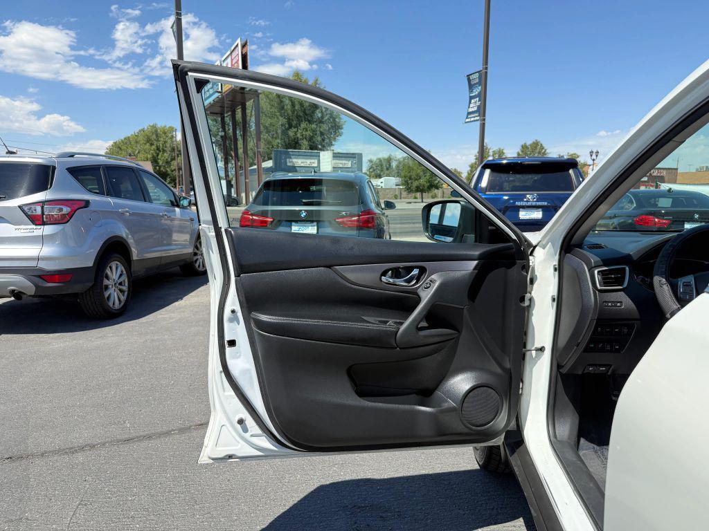 used 2016 Nissan Rogue car, priced at $10,690