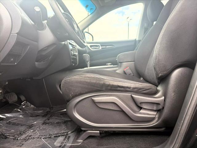 used 2016 Nissan Pathfinder car, priced at $10,990