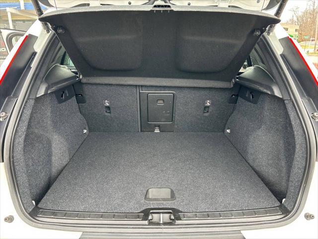used 2022 Volvo XC40 car, priced at $18,995