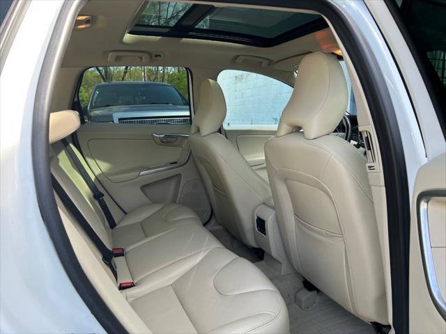 used 2016 Volvo XC60 car, priced at $17,995