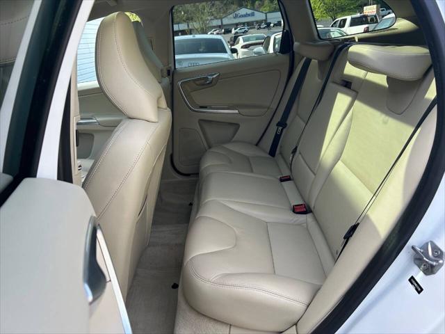 used 2016 Volvo XC60 car, priced at $17,995