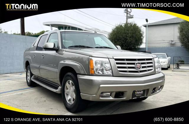 used 2002 Cadillac Escalade EXT car, priced at $21,490