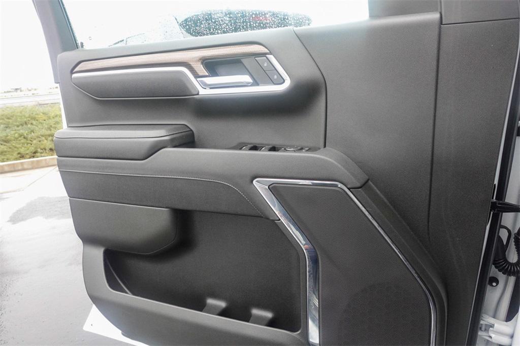 used 2025 Chevrolet Silverado 1500 car, priced at $50,977