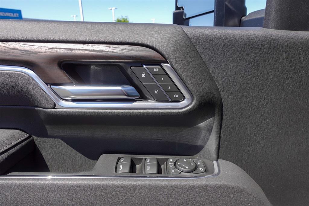 new 2025 GMC Sierra 2500 car, priced at $81,305