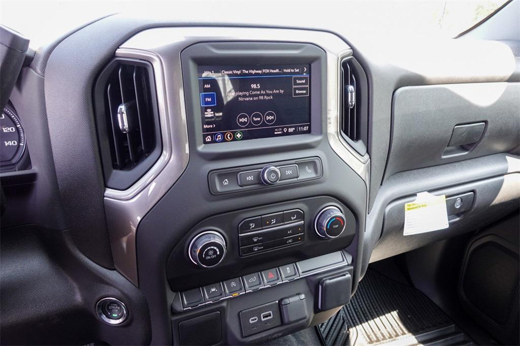 new 2025 Chevrolet Silverado 1500 car, priced at $51,977