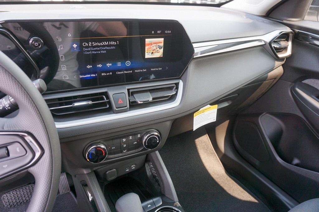 new 2025 Chevrolet TrailBlazer car, priced at $23,985