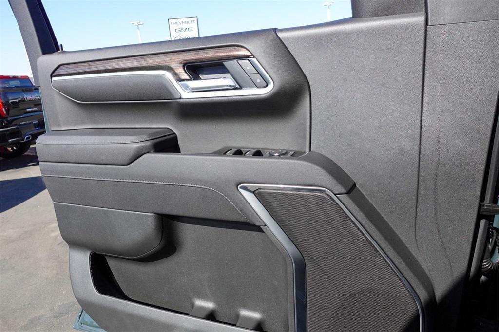 new 2025 Chevrolet Silverado 1500 car, priced at $61,877