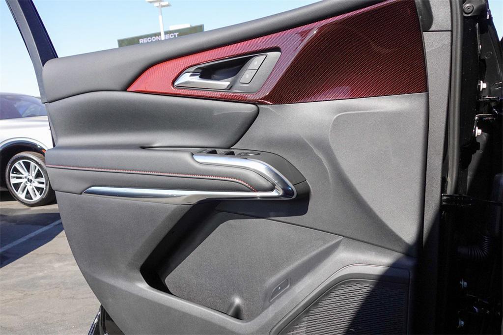 new 2025 Chevrolet Traverse car, priced at $49,295