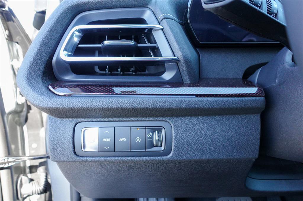 new 2026 Chevrolet Traverse car, priced at $55,955
