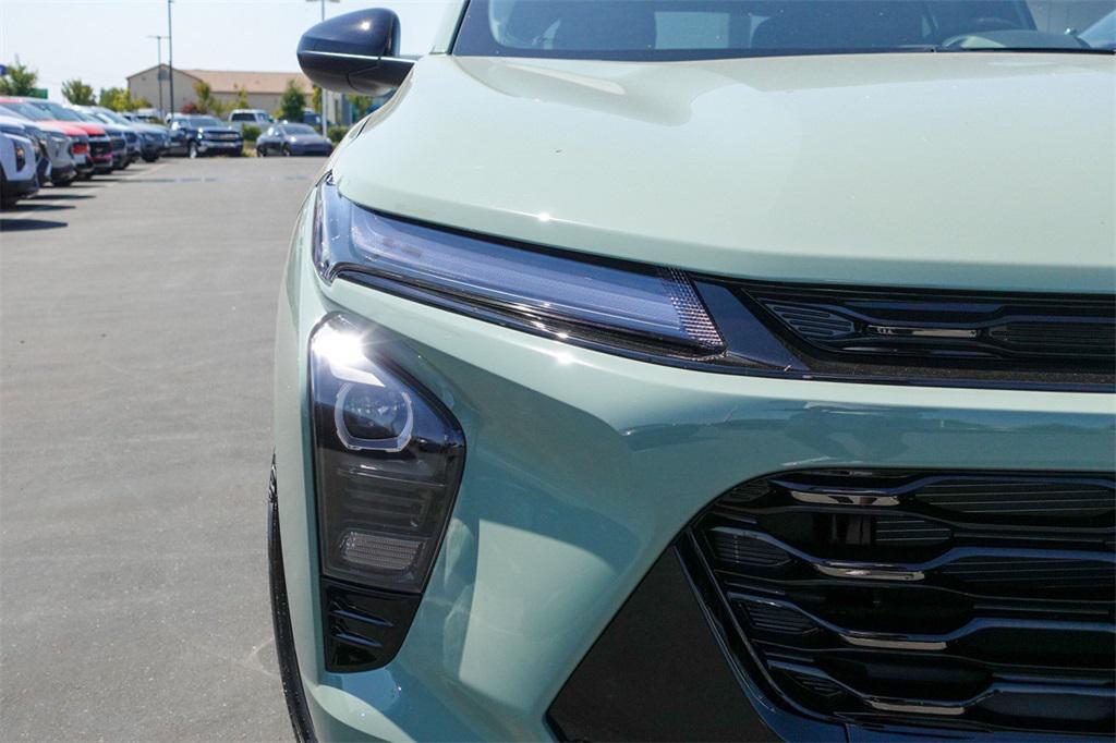new 2025 Chevrolet Trax car, priced at $26,160