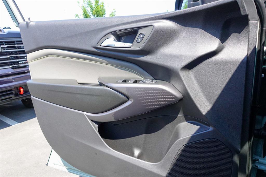 new 2025 Chevrolet Trax car, priced at $26,160