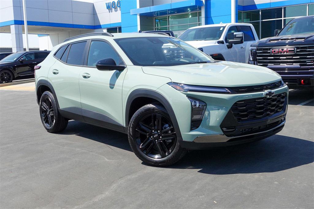 new 2025 Chevrolet Trax car, priced at $26,160