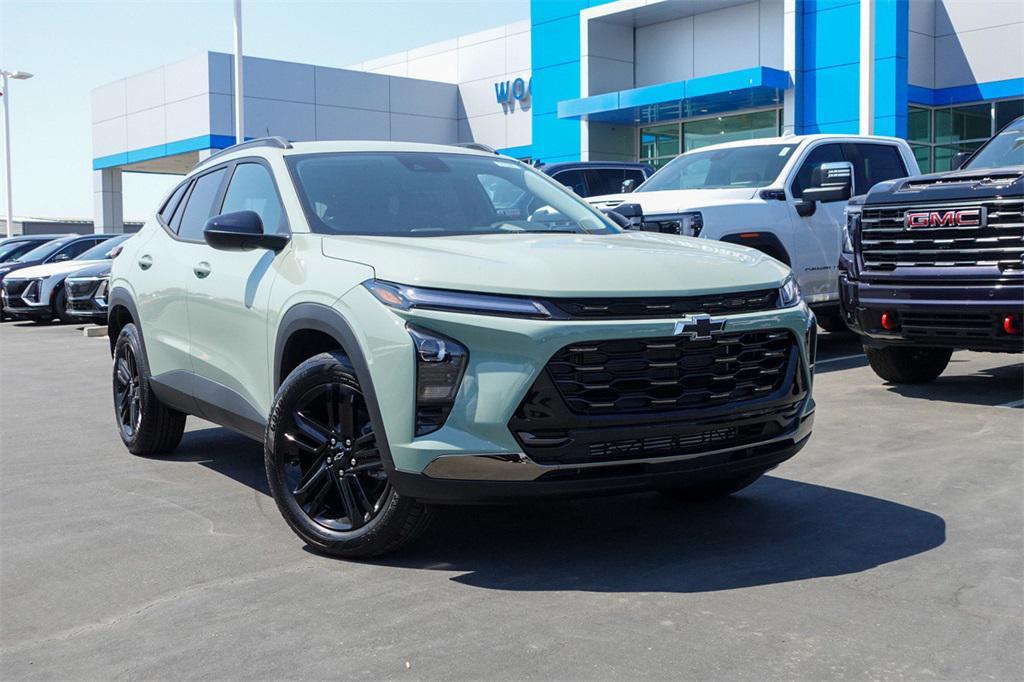 new 2025 Chevrolet Trax car, priced at $26,160