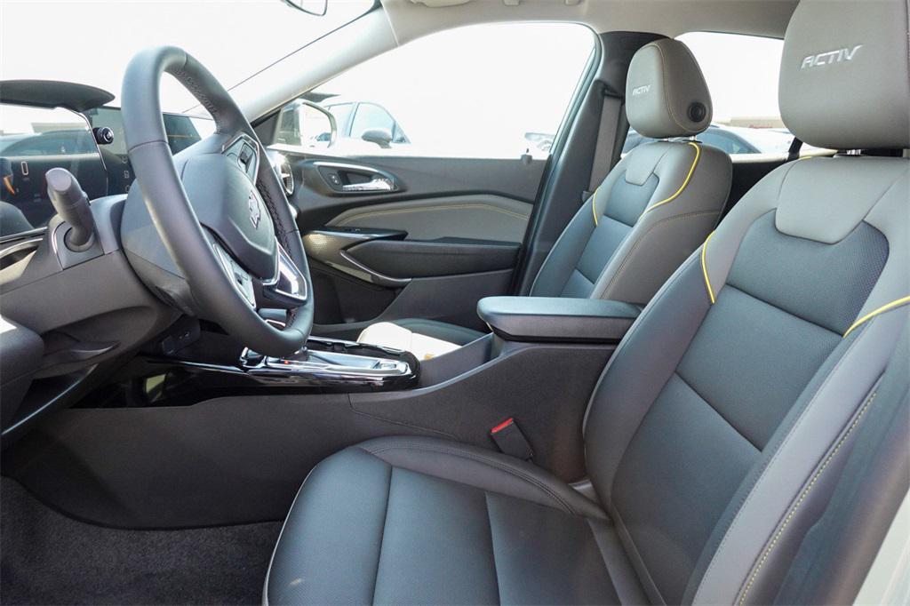 new 2025 Chevrolet Trax car, priced at $26,160