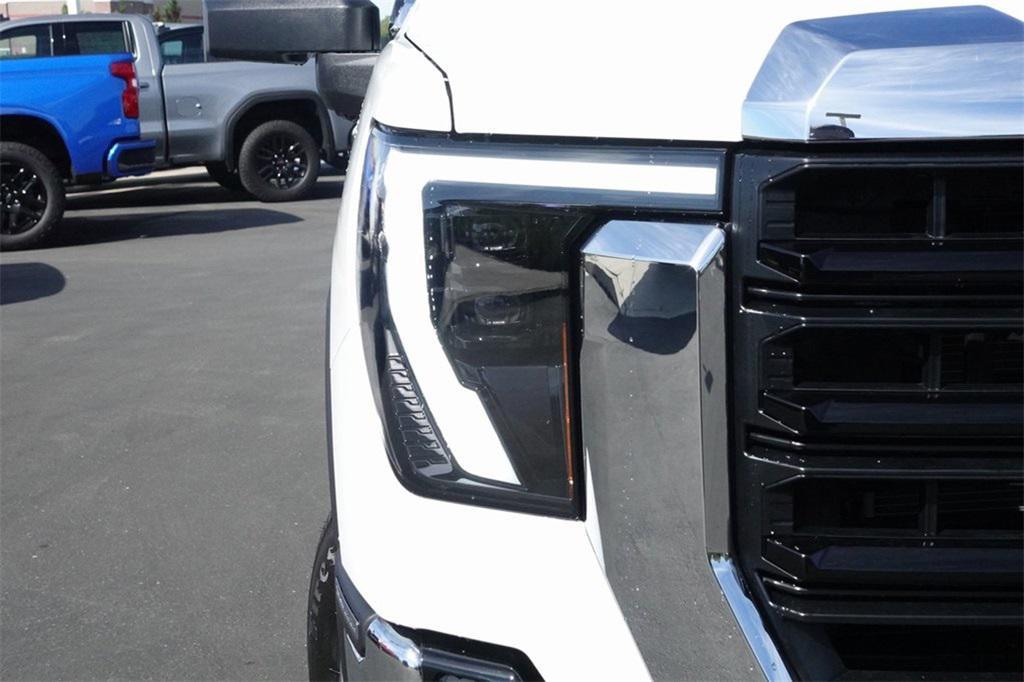 new 2025 GMC Sierra 2500 car, priced at $50,877