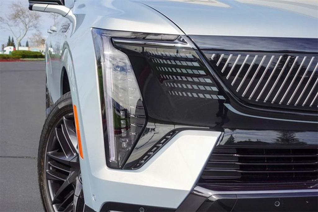 new 2025 Cadillac Escalade IQ car, priced at $155,165