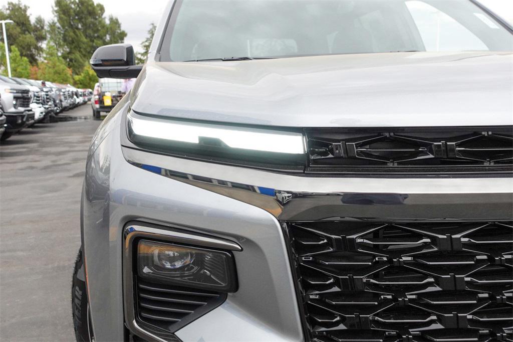 new 2026 Chevrolet Traverse car, priced at $52,620