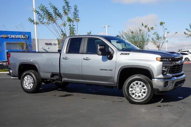 new 2025 Chevrolet Silverado 3500 car, priced at $72,745