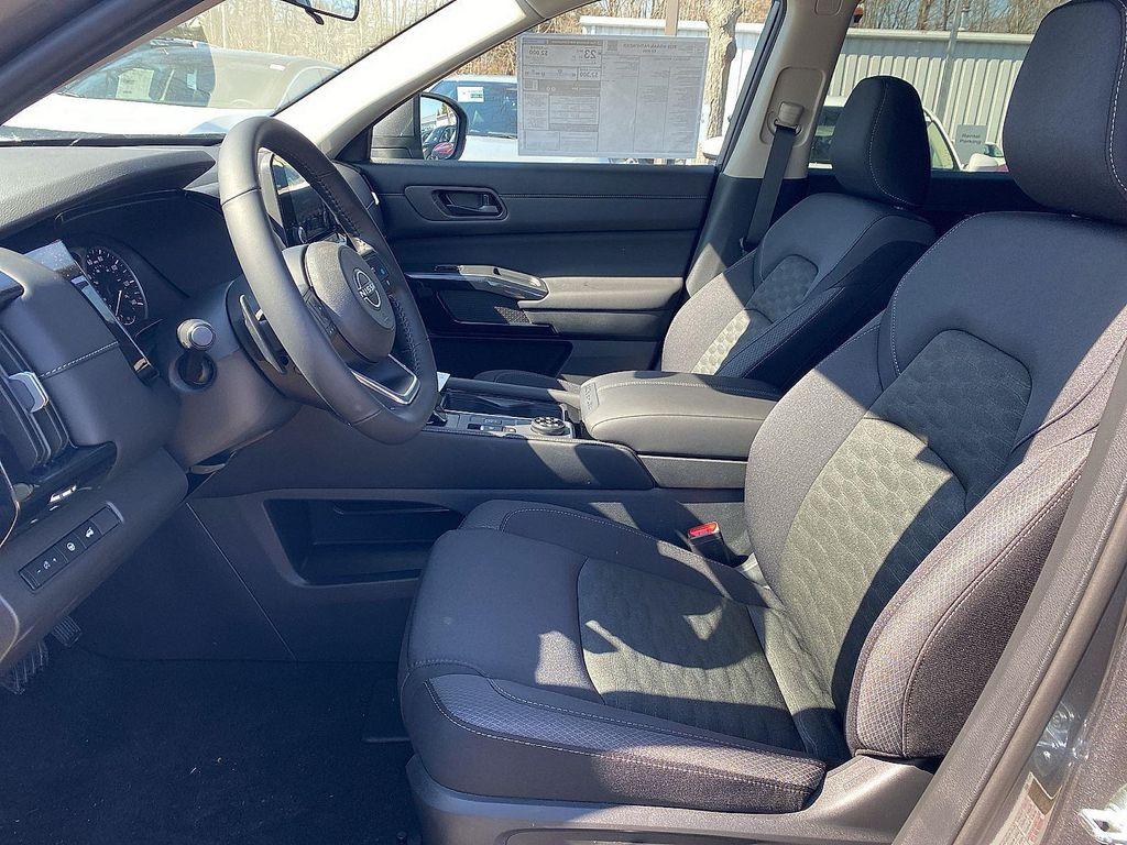 new 2025 Nissan Pathfinder car, priced at $43,890
