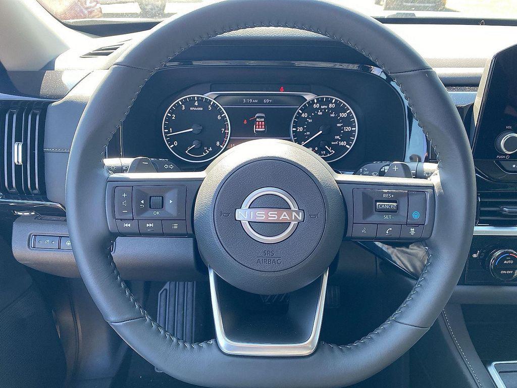 new 2025 Nissan Pathfinder car, priced at $43,890