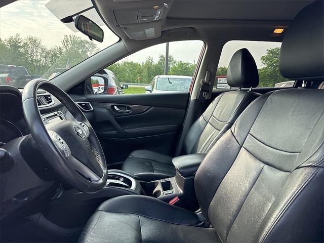 used 2016 Nissan Rogue car