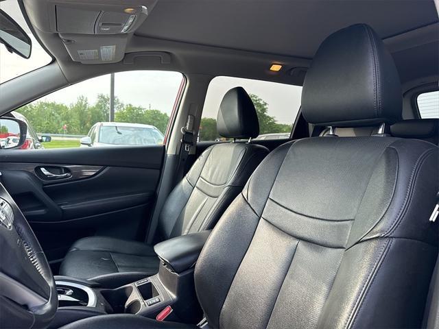used 2016 Nissan Rogue car