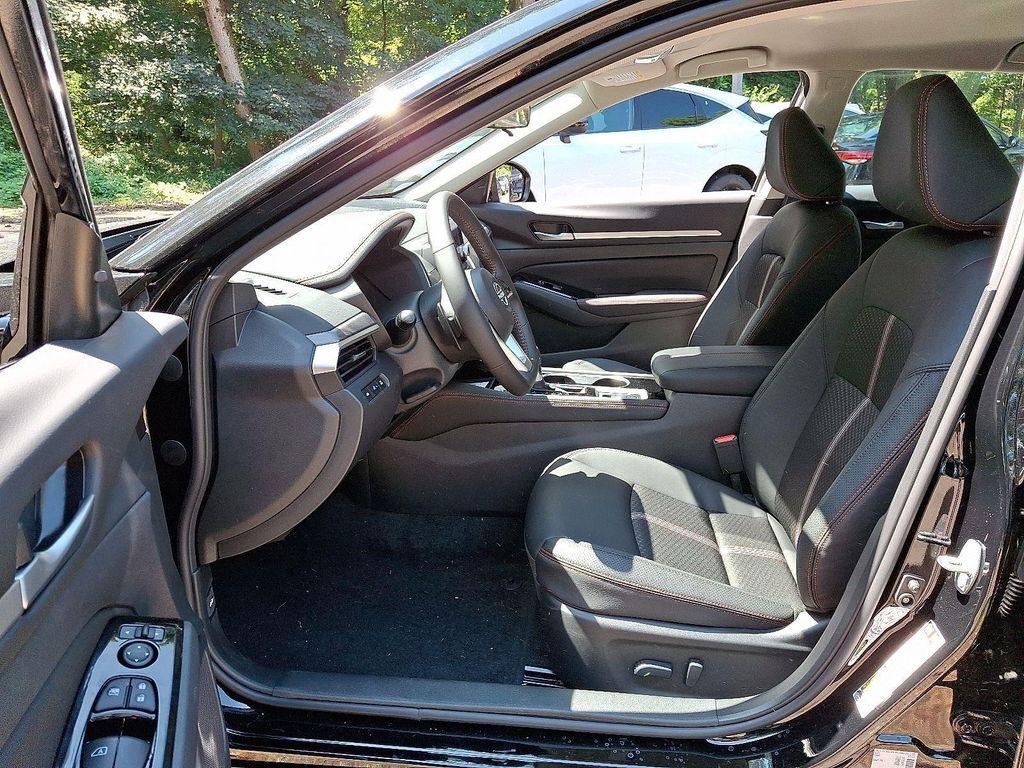 new 2025 Nissan Altima car, priced at $30,922