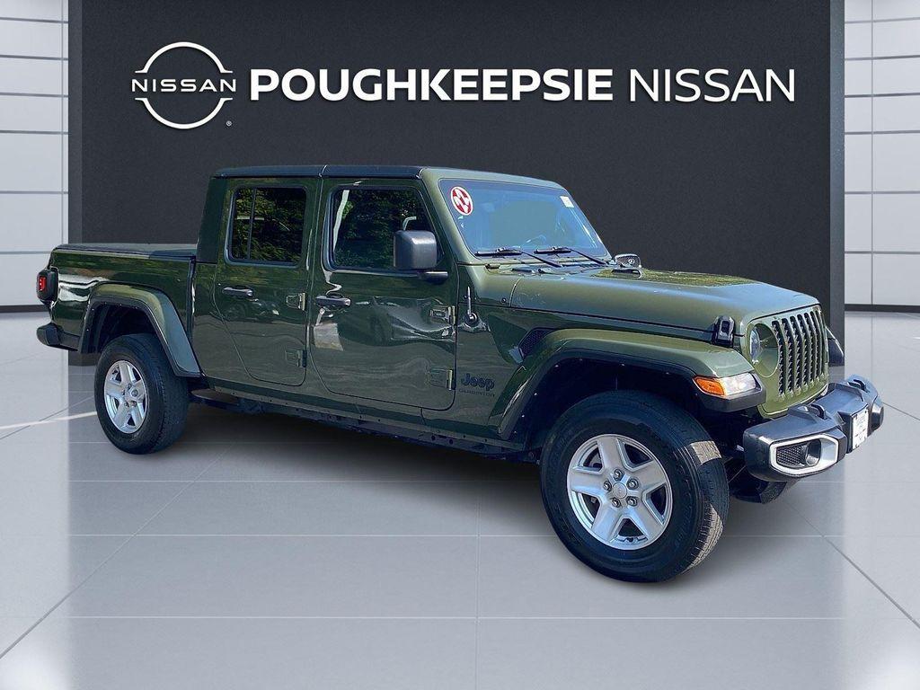 used 2022 Jeep Gladiator car, priced at $34,459
