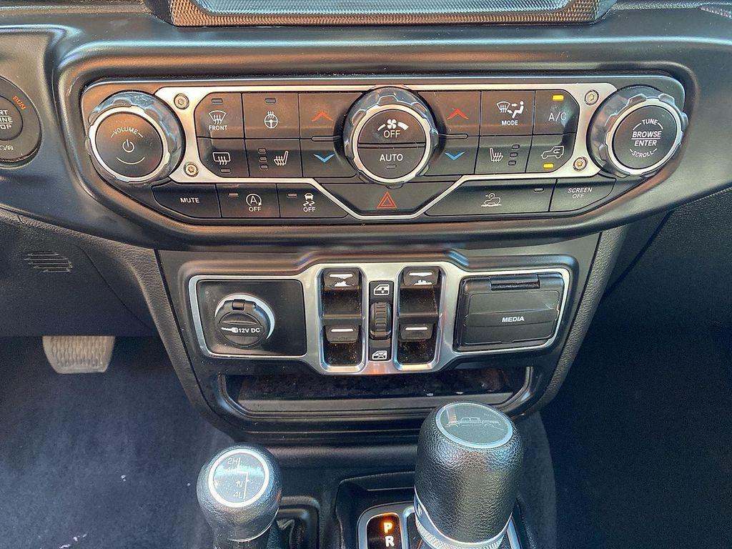 used 2022 Jeep Gladiator car, priced at $31,992