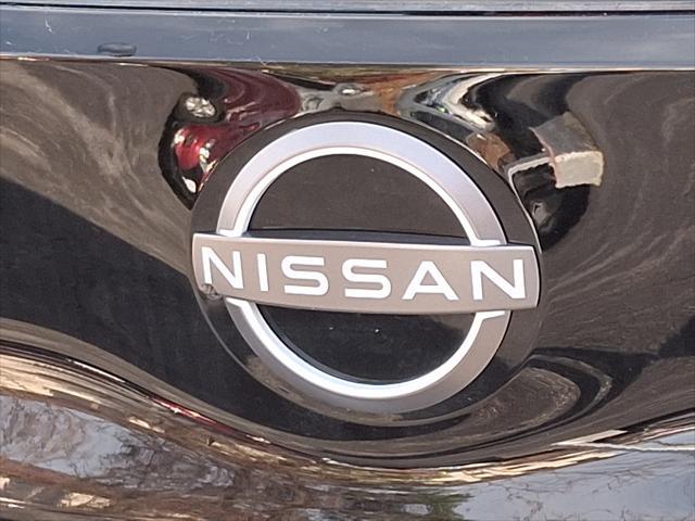 new 2025 Nissan Leaf car, priced at $30,470