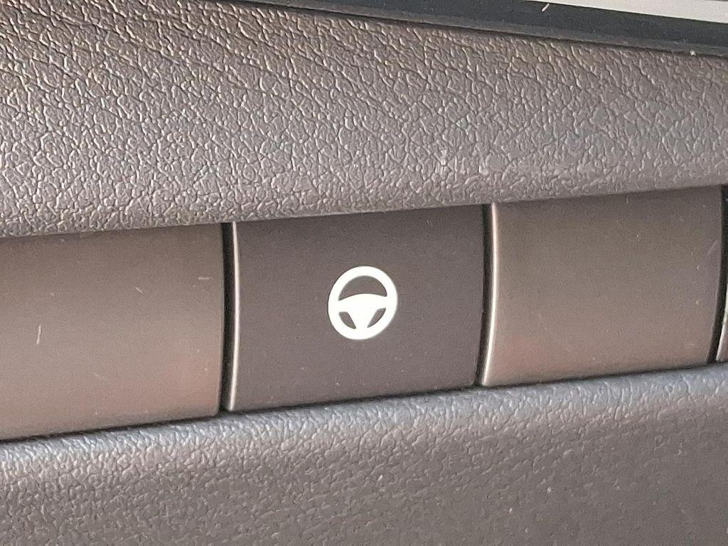 new 2025 Nissan Kicks car, priced at $29,105