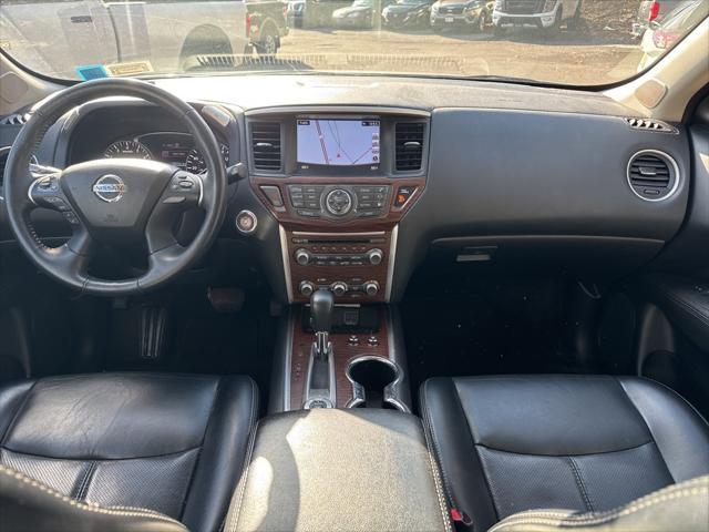 used 2020 Nissan Pathfinder car