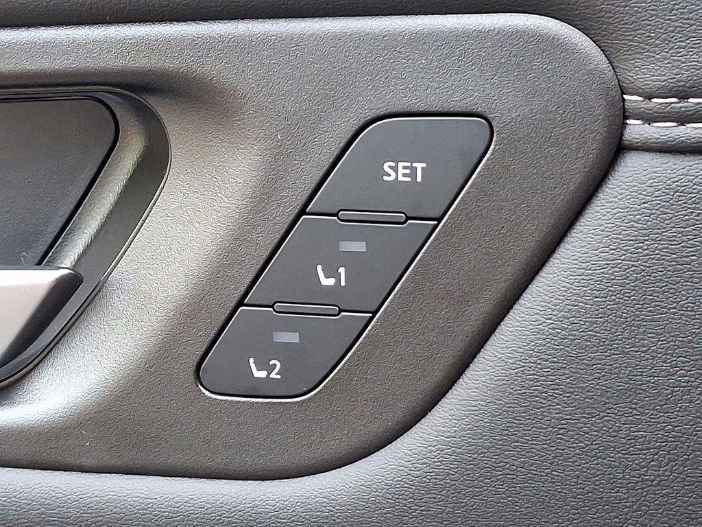 new 2025 Nissan Pathfinder car, priced at $46,116