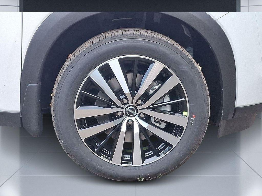 new 2025 Nissan Pathfinder car, priced at $46,116