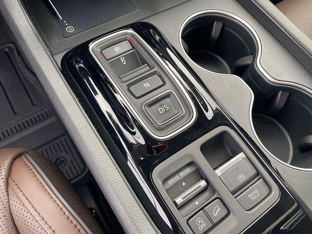 used 2024 Honda Pilot car, priced at $44,866