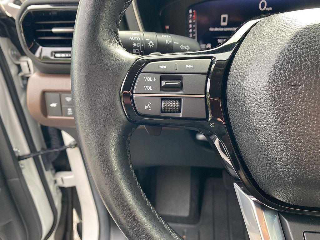 used 2024 Honda Pilot car, priced at $44,866