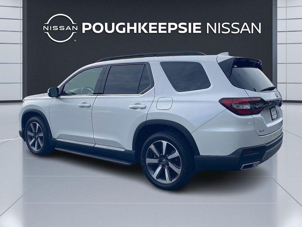 used 2024 Honda Pilot car, priced at $44,866