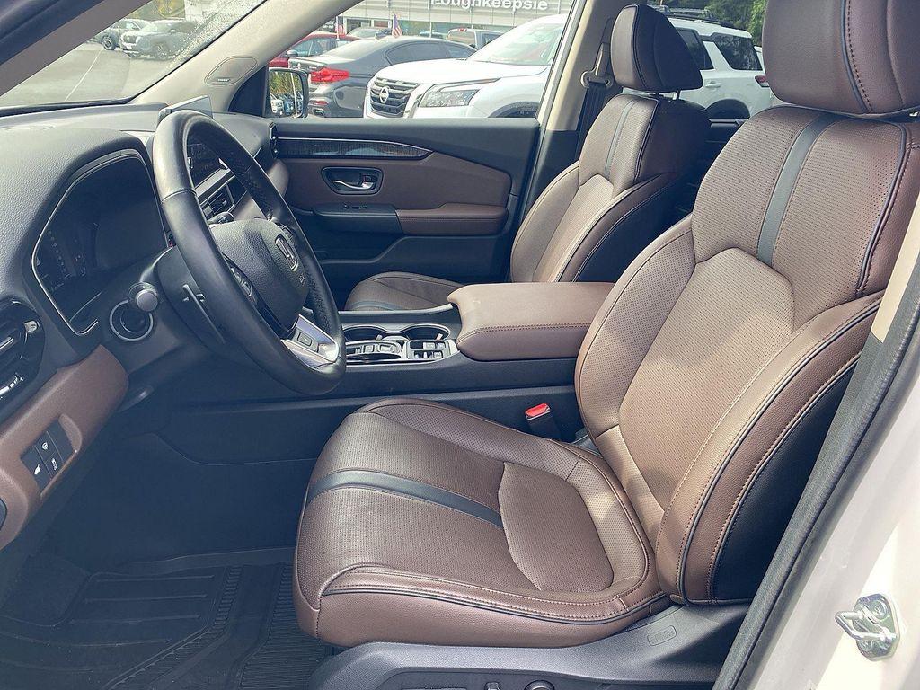 used 2024 Honda Pilot car, priced at $44,866
