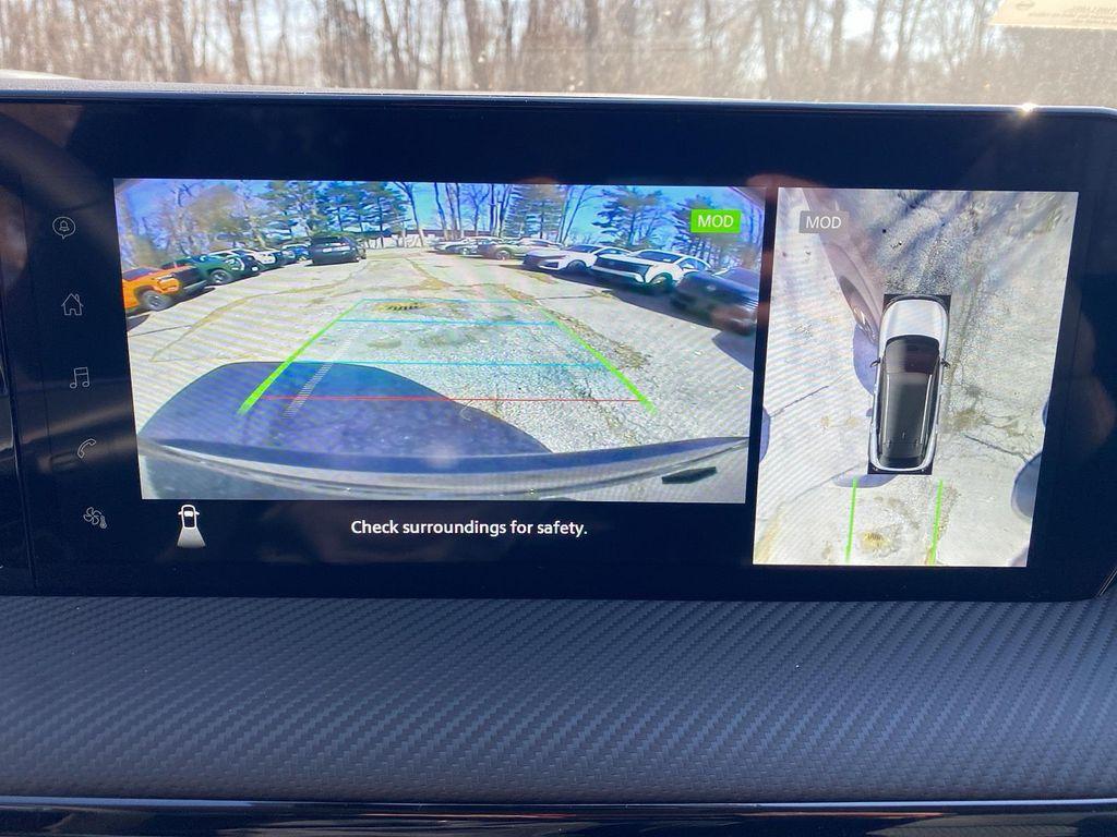new 2025 Nissan Kicks car, priced at $29,091