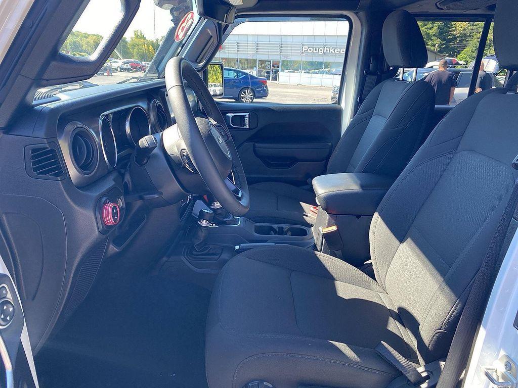used 2023 Jeep Gladiator car, priced at $36,895