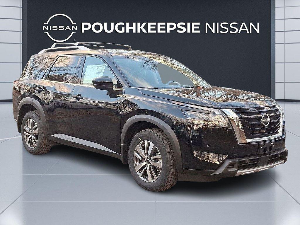 new 2025 Nissan Pathfinder car, priced at $43,580
