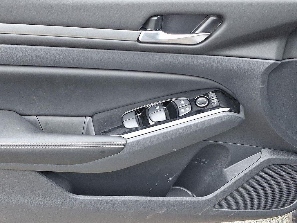 new 2025 Nissan Altima car, priced at $35,835