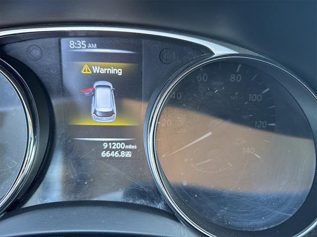 used 2015 Nissan Rogue car
