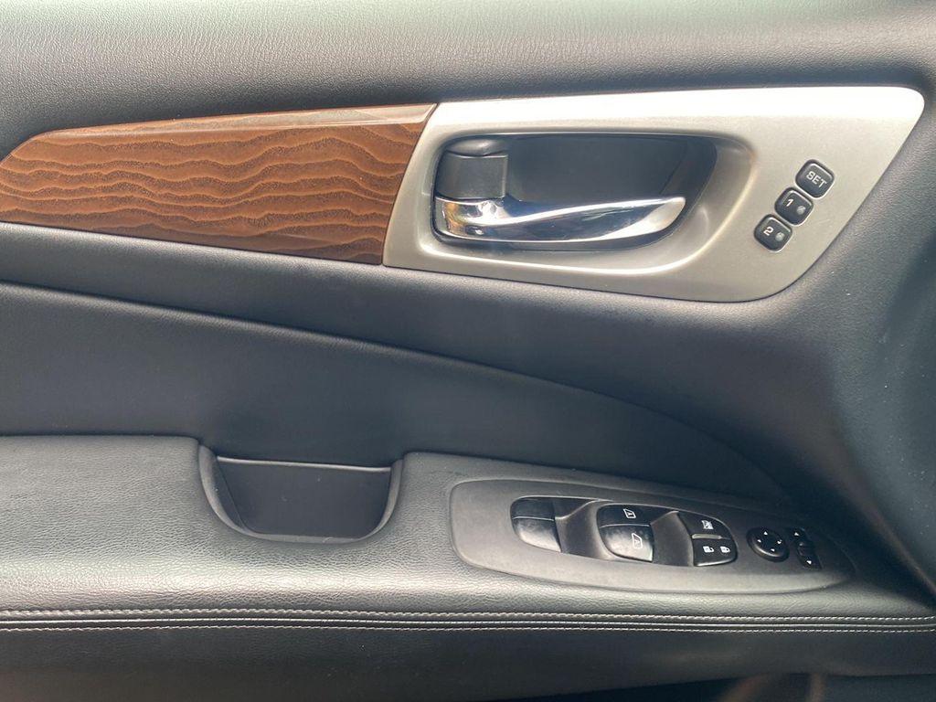 used 2020 Nissan Pathfinder car, priced at $21,292