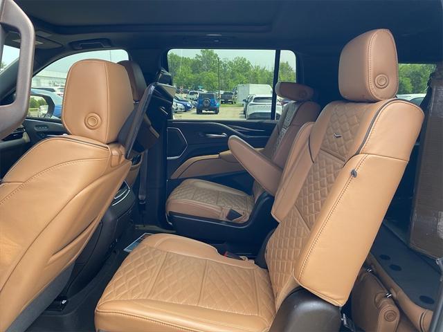 used 2023 Cadillac Escalade ESV car, priced at $79,500