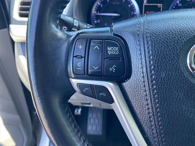 used 2019 Toyota Highlander car, priced at $23,895