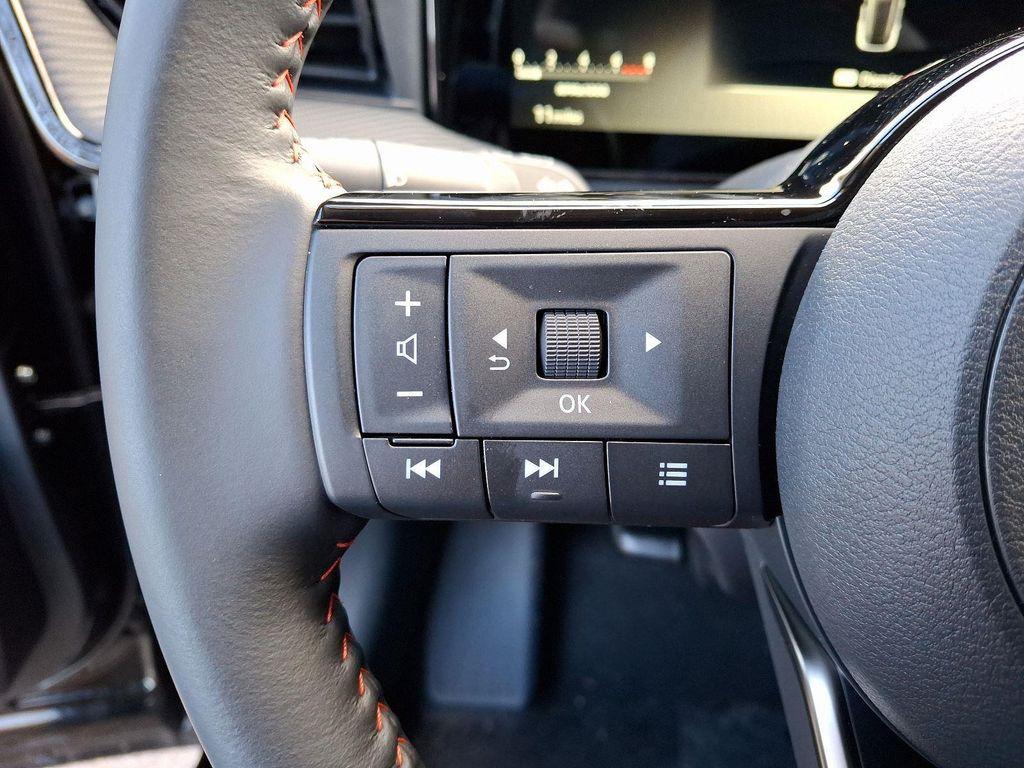new 2025 Nissan Kicks car, priced at $29,184