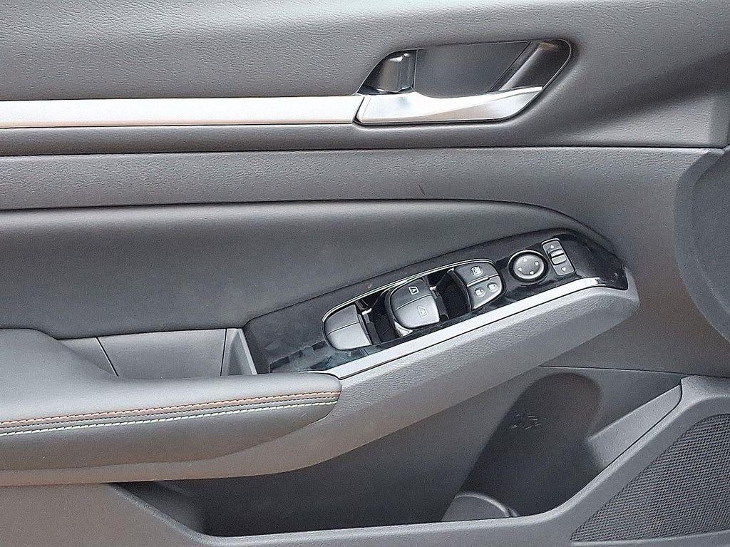 new 2025 Nissan Altima car, priced at $34,430