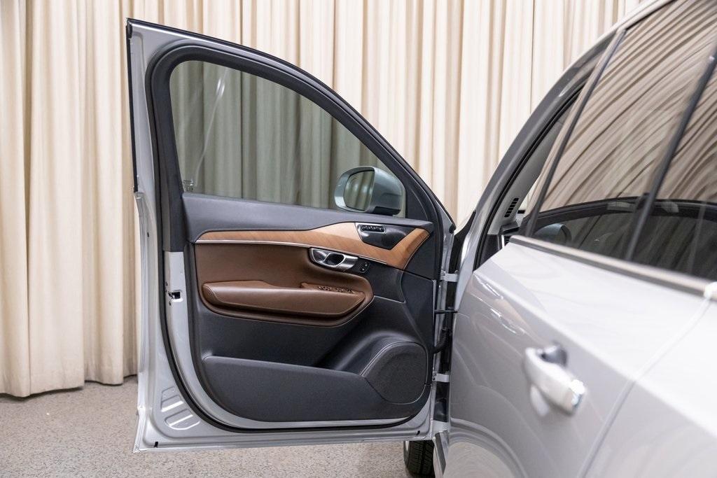 used 2019 Volvo XC90 car, priced at $20,305