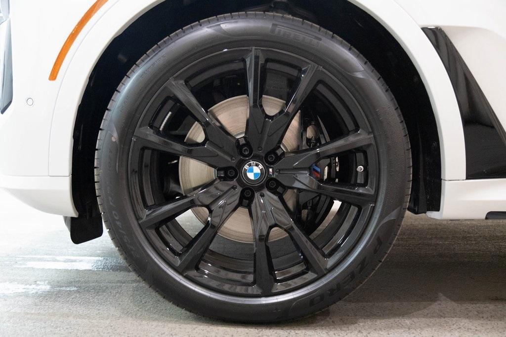 new 2026 BMW X7 car, priced at $98,130